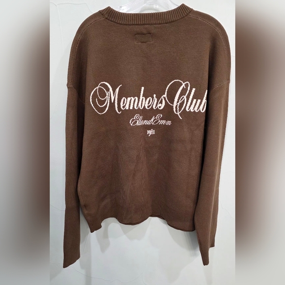 Members Club Logo Crew Neck Sweater - Picture 7 of 8